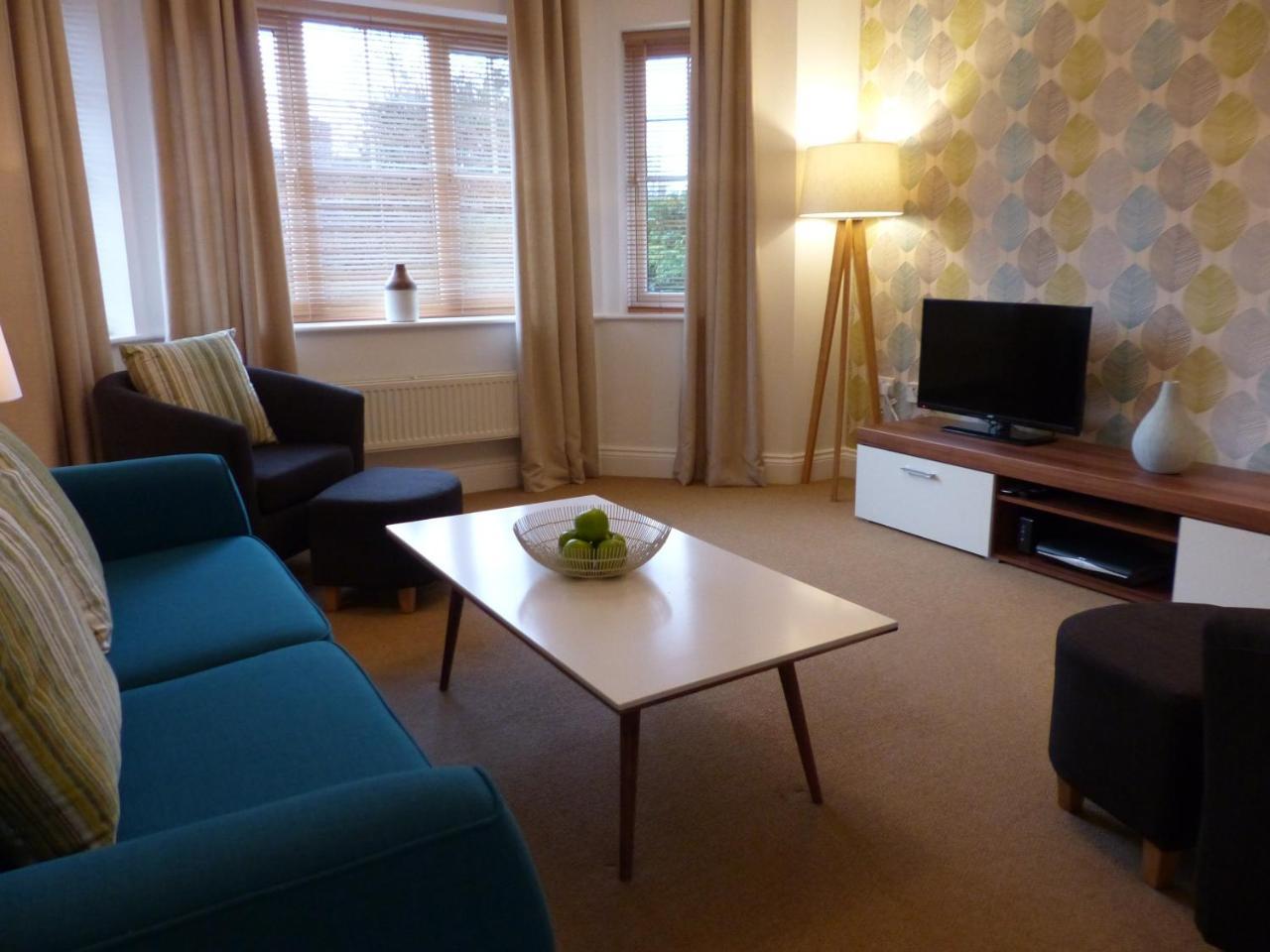 St Raphael House, City Centre Charming Apartments Basingstoke Exterior foto